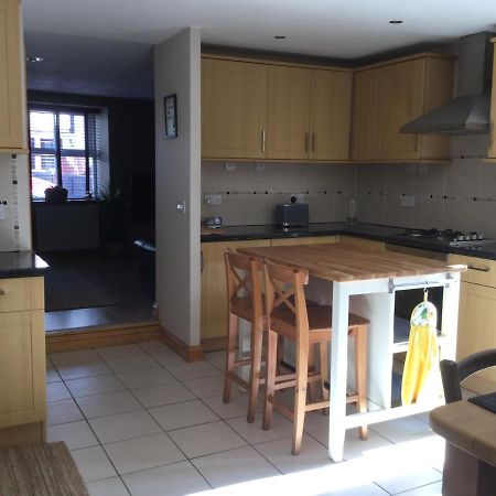 6 Beili Priory Lägenhet Abergavenny Exteriör bild