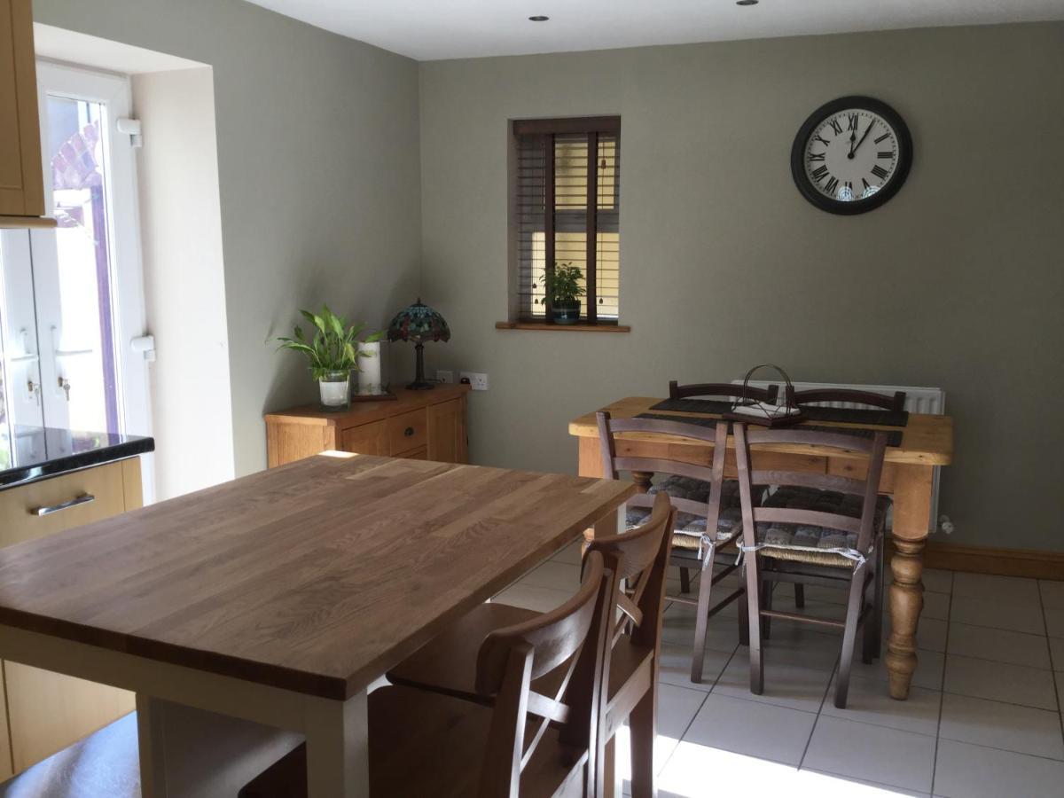 6 Beili Priory Lägenhet Abergavenny Exteriör bild