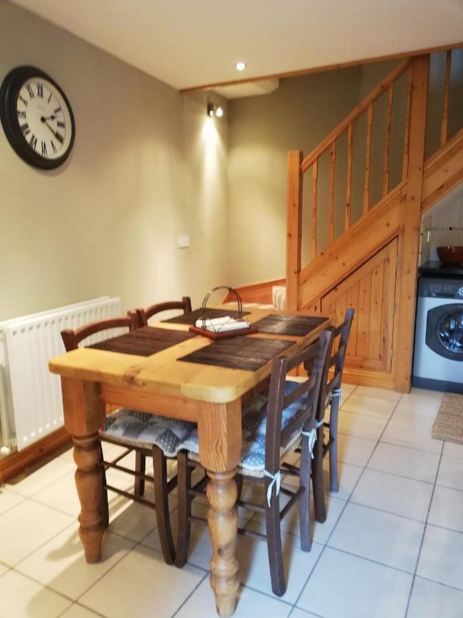 6 Beili Priory Lägenhet Abergavenny Exteriör bild