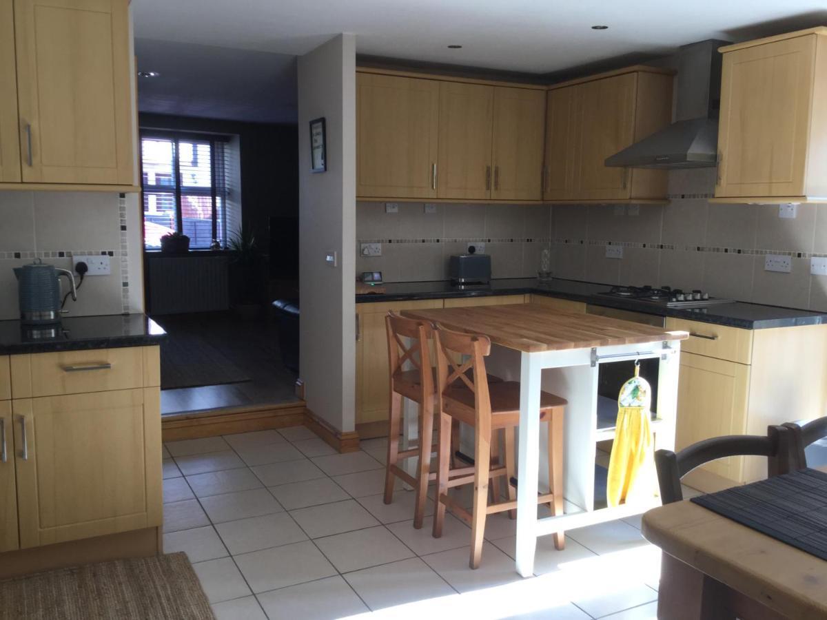 6 Beili Priory Lägenhet Abergavenny Exteriör bild