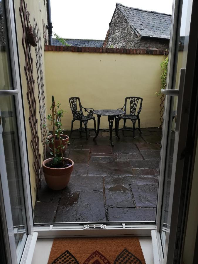 6 Beili Priory Lägenhet Abergavenny Exteriör bild
